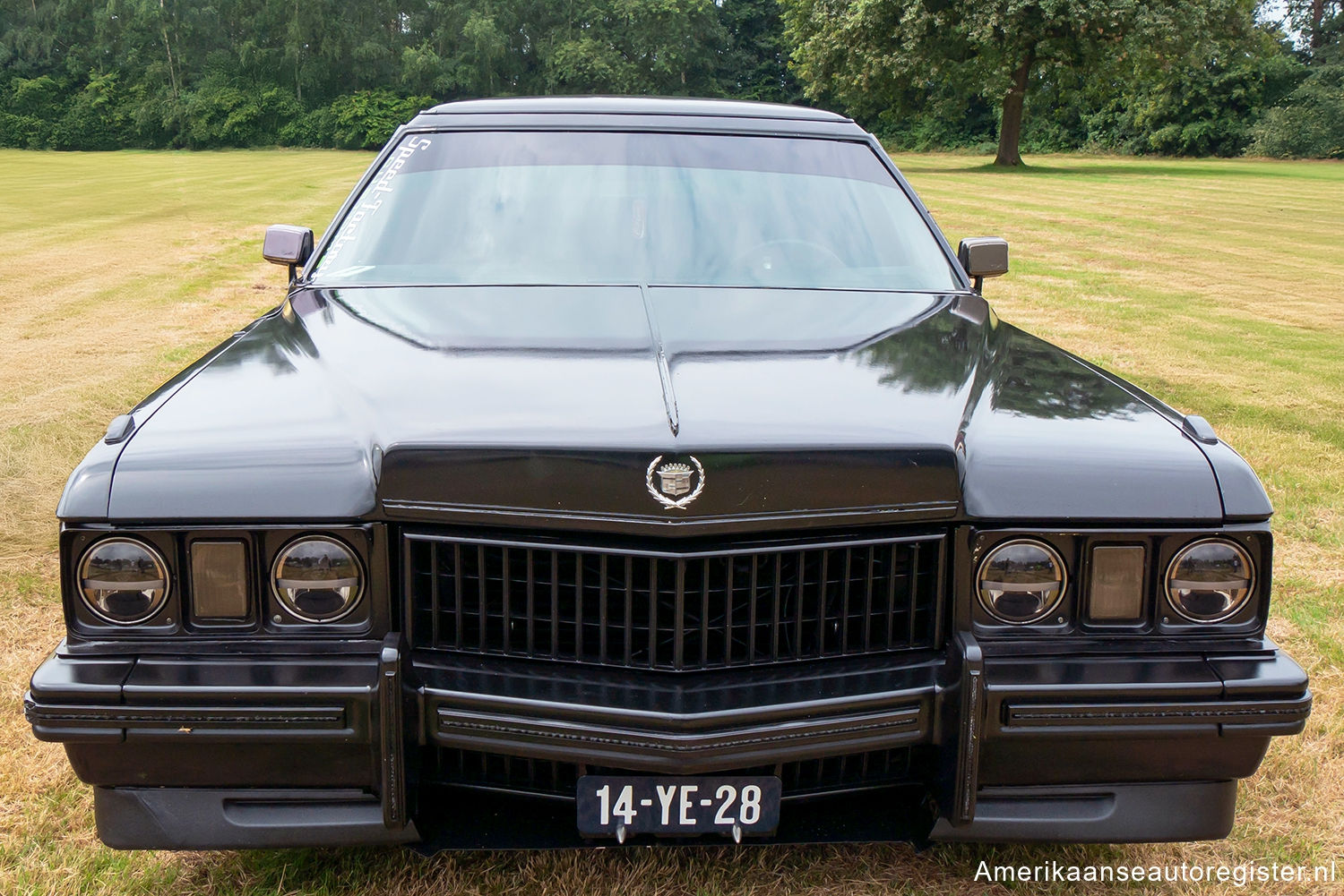 Kustom Cadillac Series 75 uit 1973